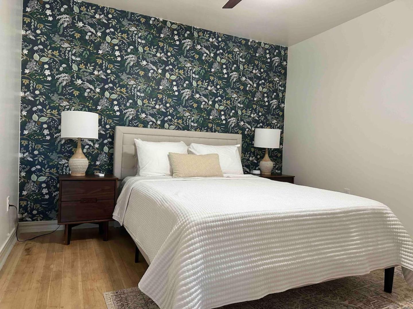 Campus Cottage Kng Bed! Walk To Uco And Downtown Едмънд Екстериор снимка